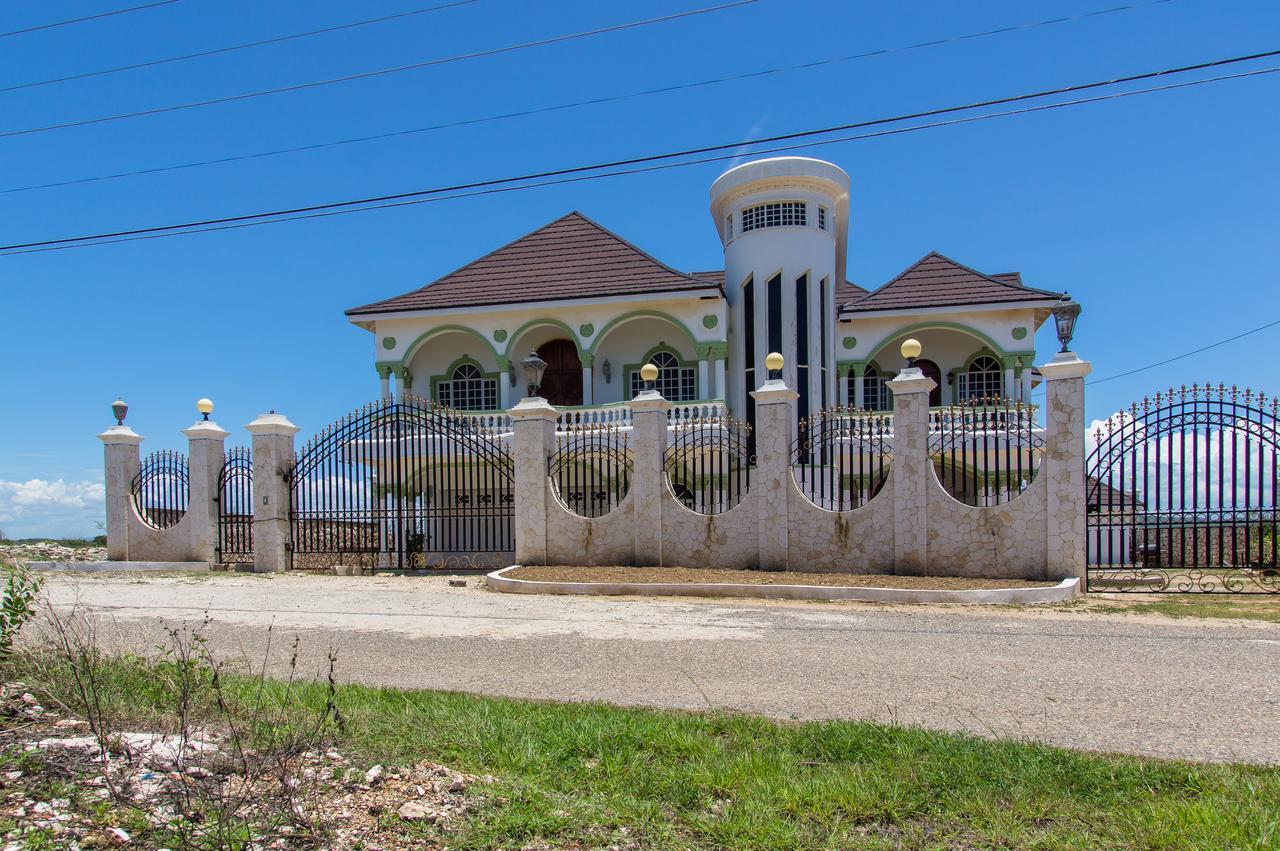 El Cielo Bed & Breakfast Portmore Exterior photo